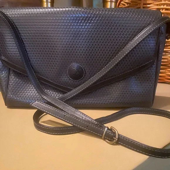 Liz Claiborne Purse - Picture 1 of 15